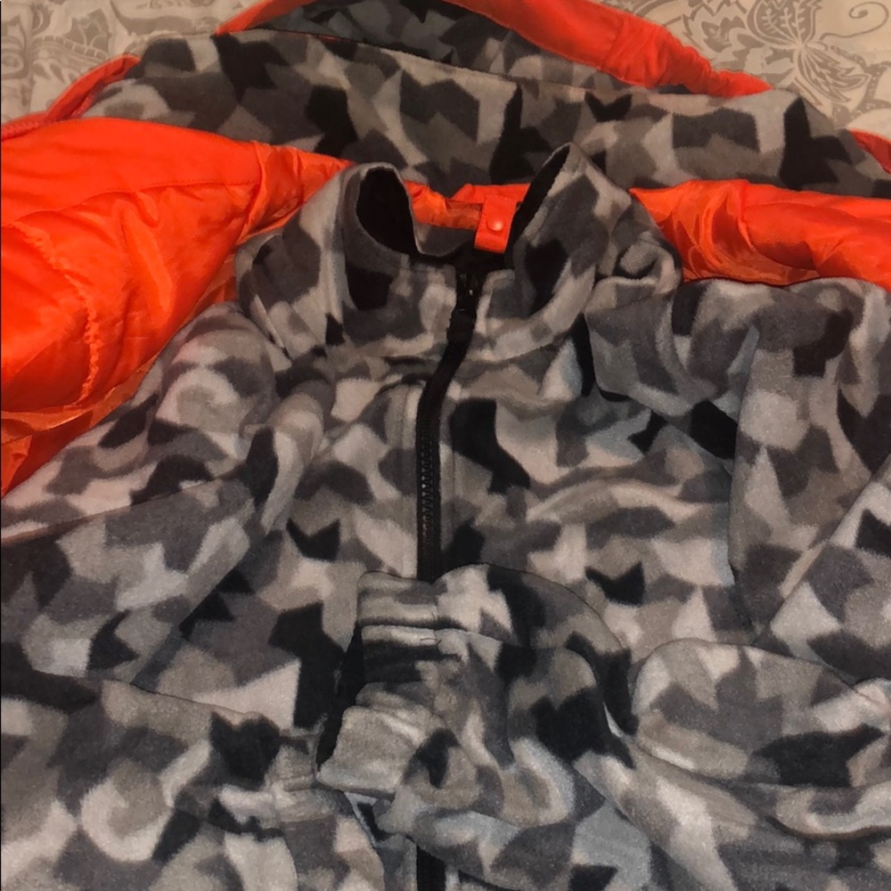 Boys Athletech Winter coat w/ detachable jacket - Picture 7 of 14